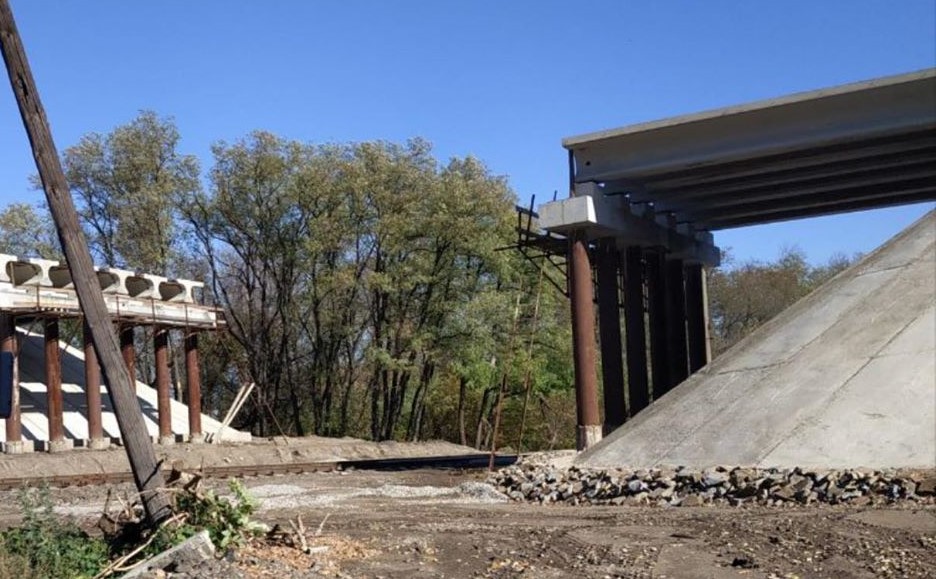 МОСТ В ОРЛО НЕ ВОССТАНАВЛИВАЕТСЯ