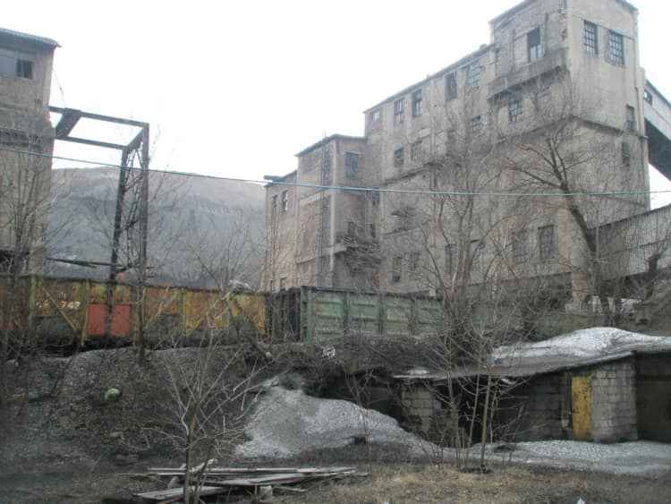 В «ДНР» НАЗВАЛИ ПРИЧИНУ ПОДЗЕМНЫХ ТОЛЧКОВ В ОККУПИРОВАННОЙ МАКЕЕВКЕ