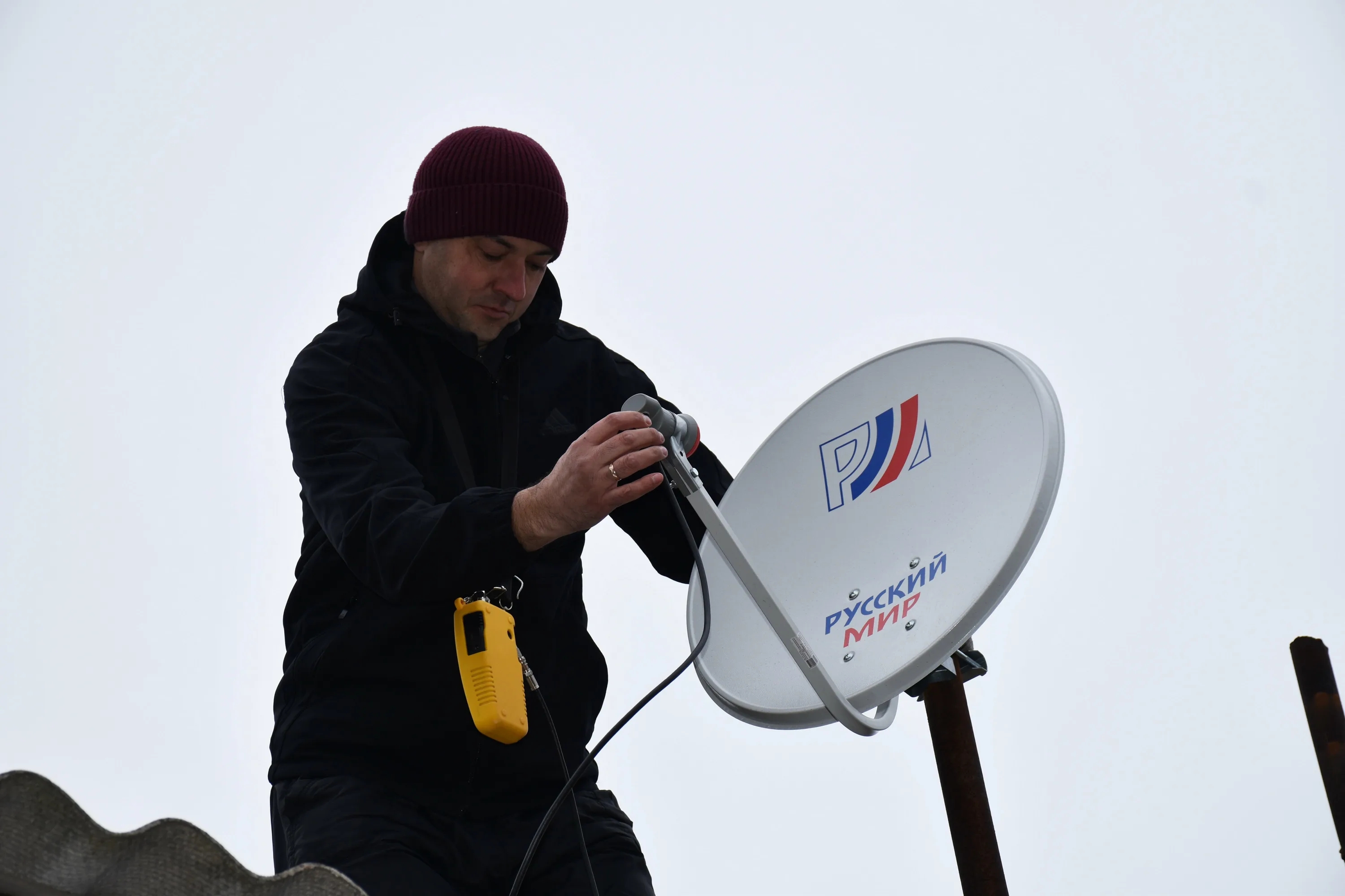 ОККУПАНТЫ ЗАПРЕЩАЮТ СПУТНИКОВОЕ ТВ НА ОККУПИРОВАННЫХ ТЕРРИТОРИЯХ, БЛОКИРУЯ ДОСТУП К УКРАИНСКИМ И МИРОВЫМ ТЕЛЕКАНАЛАМ