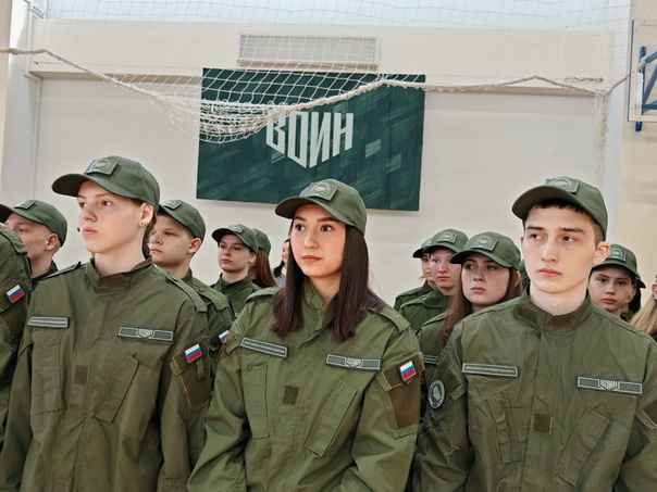ОККУПАНТЫ МАССОВО ГОТОВЯТ ПОДРОСТКОВ К ВОЙНЕ: БОЛЕЕ 1,1 ТЫС. ПОДРОСТКОВ ПРОХОДЯТ КУРСЫ ВОЕННОЙ ПОДГОТОВКИ НА ОККУПИРОВАННЫХ ТЕРРИТОРИЯХ